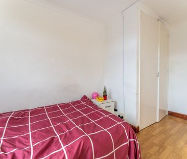 Room in a Shared Flat, Halyard House, E14 - Photo 1