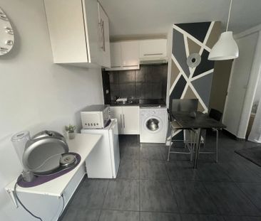 Location Appartement 1 pièce 21m² AUBAGNE 13400 - Photo 1