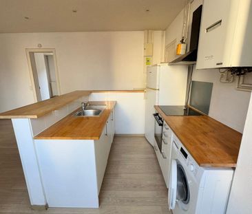 T2 lumineux de 43,87 m² avec cuisine équipée et cave Proche commerc... - Photo 2