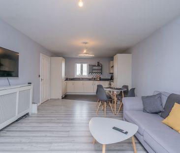 Bonaire Grange, Newton Leys, Milton Keynes MK3 - Photo 3