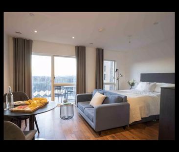 Studio Flat, Barking Wharf Square, IG11 - Photo 1