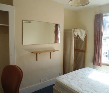 5 bedroom terraced house to rent - Photo 2