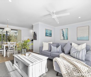Three-bedroom home just minutes from the Beach - Photo 2