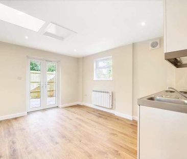 Cherry Close, Newbury, RG14 - Photo 2