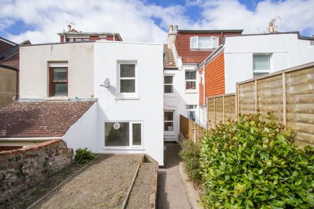 5 bedroom terraced house to rent - Photo 3