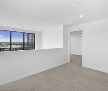 1008/8 Aviators Way, Penrith - Photo 4