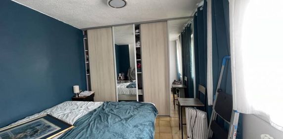 Location appartement T4 72 m² en résidence sécurisée LA SEYNE SUR MER - Photo 2