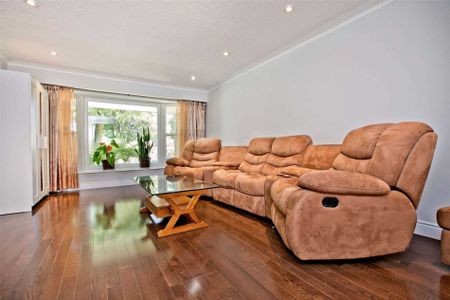 For Lease - 17 Caravan Drive, Toronto, Ontario - Photo 2