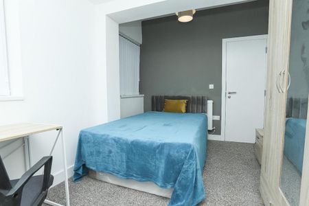 5 bedroom terraced house to rent - Photo 5