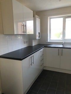 1 Bed Flat, Poole Road, SO19 - Photo 5