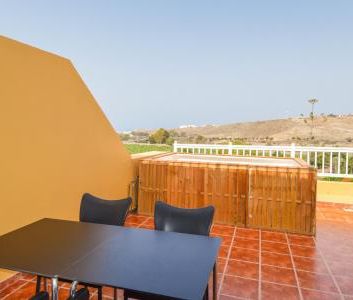 2 bedroom apartment with sea views, near El Pajar - Photo 6