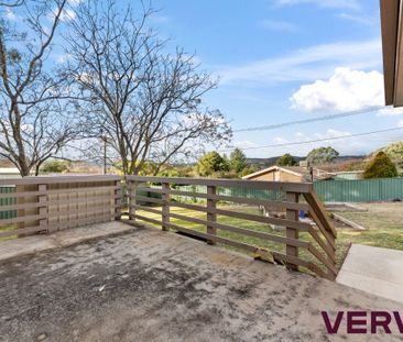 SPACIOUS FAMILY HOME - Photo 6