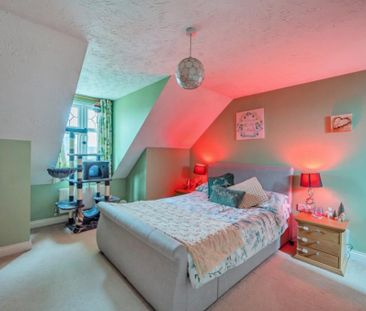 3 bedroom semi-detached house to rent - Photo 2