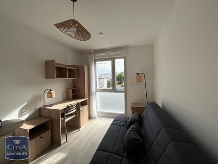 Location Appartement 1 pièce 18m² LA ROCHELLE 17000 - Photo 2