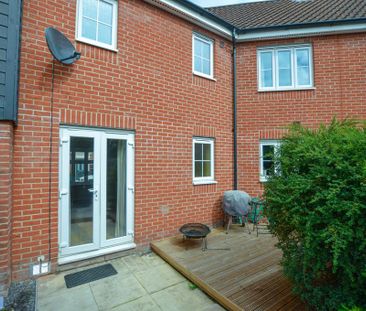 3 bedroom terraced house to rent - Photo 4