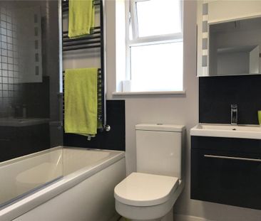 2 bedroom semi-detached house to rent - Photo 3