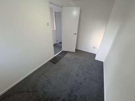 2 bedroom semi-detached house to rent - Photo 2