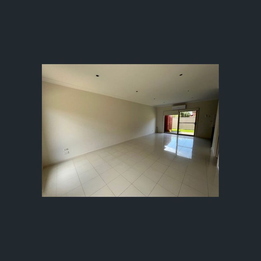 STUNNING TOWNHOUSE IN CENTRAL FAWKNER - Photo 1