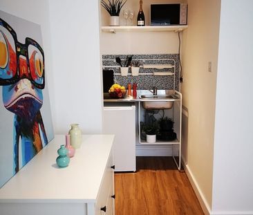 Studio Flat, Stafford Road, CR0 - Photo 1