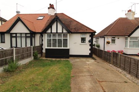 Eastwood Road North, Leigh-on-Sea, Essex, SS9 4ND - Photo 2