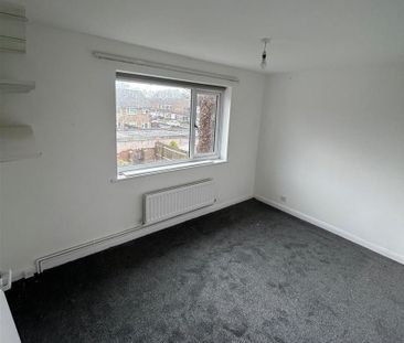 2 bedroom end of terrace house to rent - Photo 3