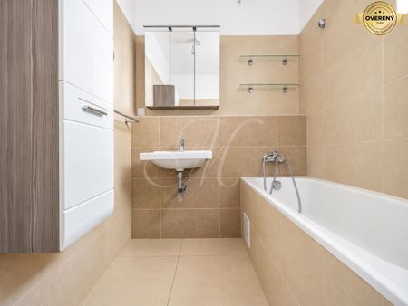 METROPOLITAN │Priestranný 2i byt s balkónom a garážou, Nové Mesto - Photo 4