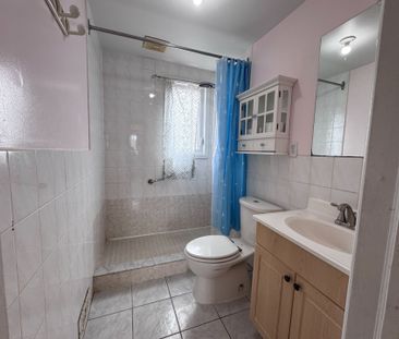 For Lease - 121 Bishop Avenue, Toronto, Ontario - Photo 6