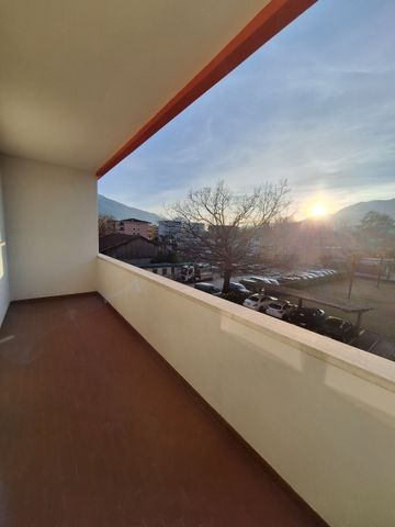 Furnished studio apartment for rent, with separate kitchen and large balcony - Photo 5