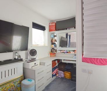 2 bedroom semi-detached house to rent - Photo 4