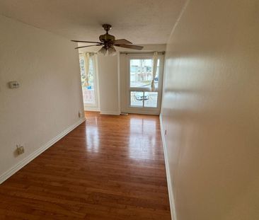 Condo Townhouse For Lease | X8138774 - Photo 4