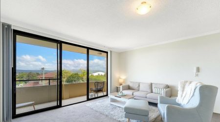 Coastal Living with Bay Views - Photo 3