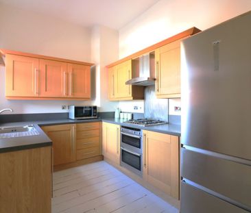1 BEDROOM FLAT-SHARE: Your Exquisite Sanctuary in The Park: Refined... - Photo 4