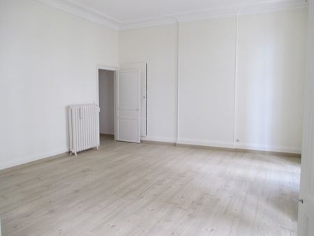 Location Appartement 5 Pièces 124 m² - Photo 2