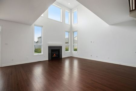 For Lease - 724 Namur Street, Russell, Ontario - Photo 2