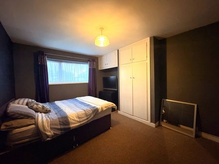 Usk Court, Curlew close, Rhiwbina - Photo 3