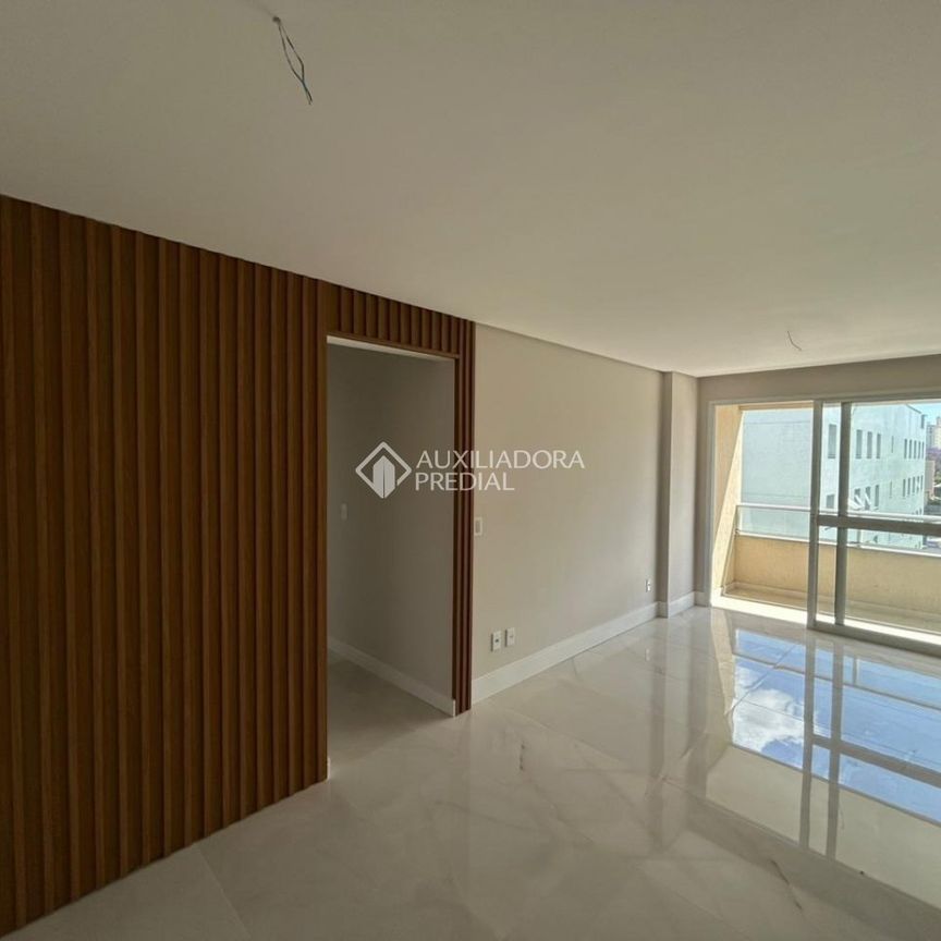 Apartamento com 3 quartos e 83m² para alugar em Passo d'Areia, Porto Alegre. - Foto 1