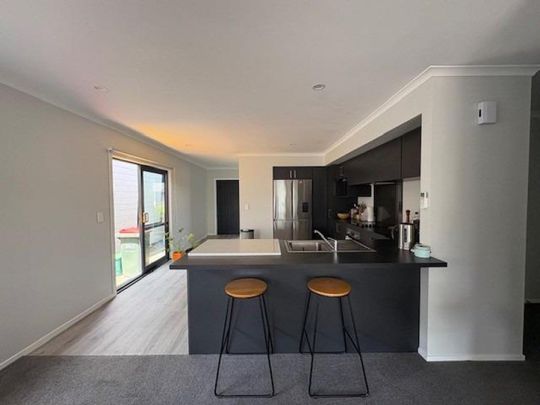 Top Tier in Te Kaarearea - Photo 1