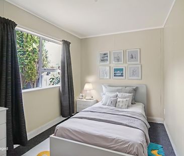 Five Bedroom Home In Central Manurewa - Photo 3