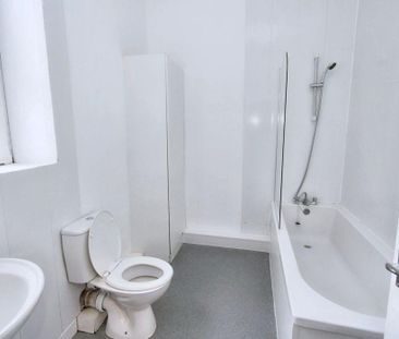 3 bed upper flat to rent in NE4 - Photo 1