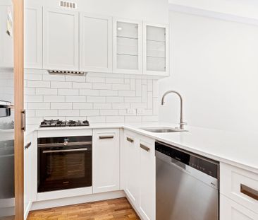 Designer townhome in a connected village setting - Photo 6