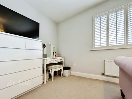 2 bedroom semi-detached house to rent - Photo 2