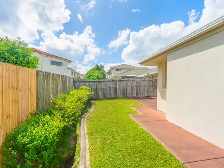 Lowset Villa in Central Calamvale - Photo 2