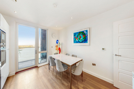 Shackleton Way, London, E16 - Photo 4