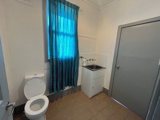 Studio Living - Photo 1