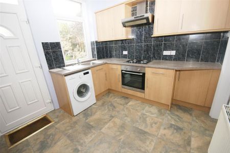 2 bedroom terraced house to rent - Photo 4