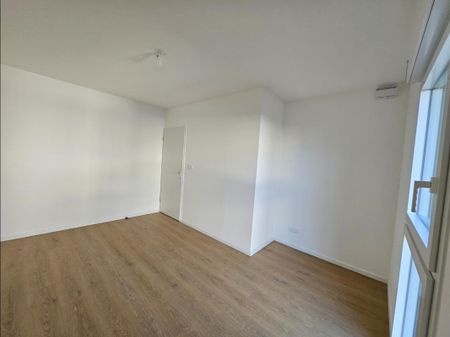 Location Appartement 2 pièces 39m² TOURS 37100 - Photo 3