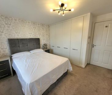 4 bedroom semi-detached house to rent - Photo 1