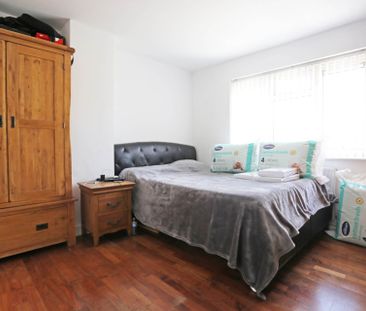 Price £2,200 pcm - Let - Photo 4