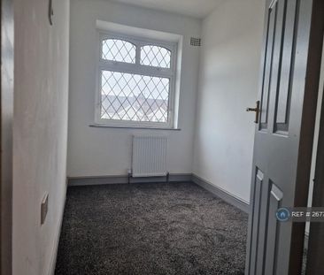 3 bedroom terraced house to rent - Photo 5