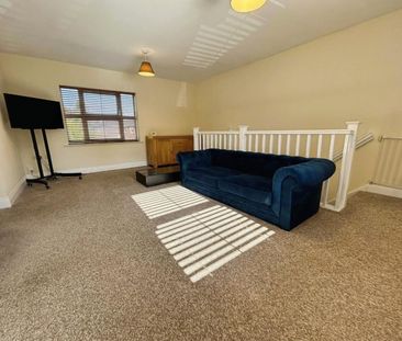 3 bedroom Flat To Let - Photo 6